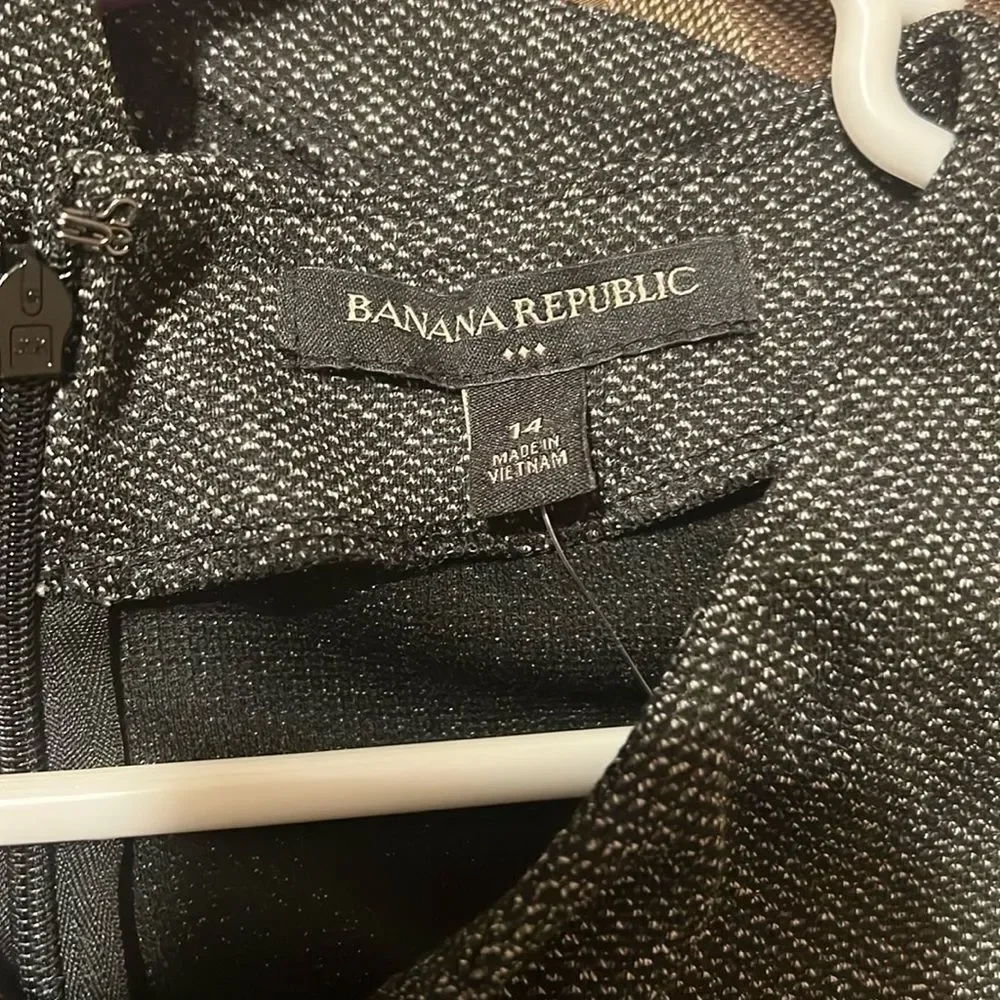 Banana Republic Knit Fit and Flare Dress - Picture 7 of 7